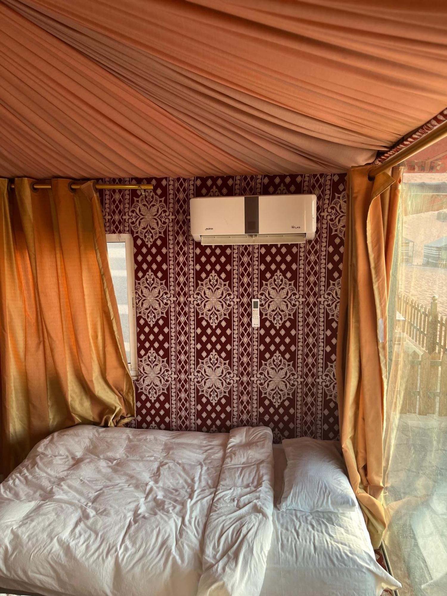 瓦迪拉姆 Al Raha Luxury Camp酒店 外观 照片